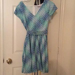 Cute plaid dress with pockets.